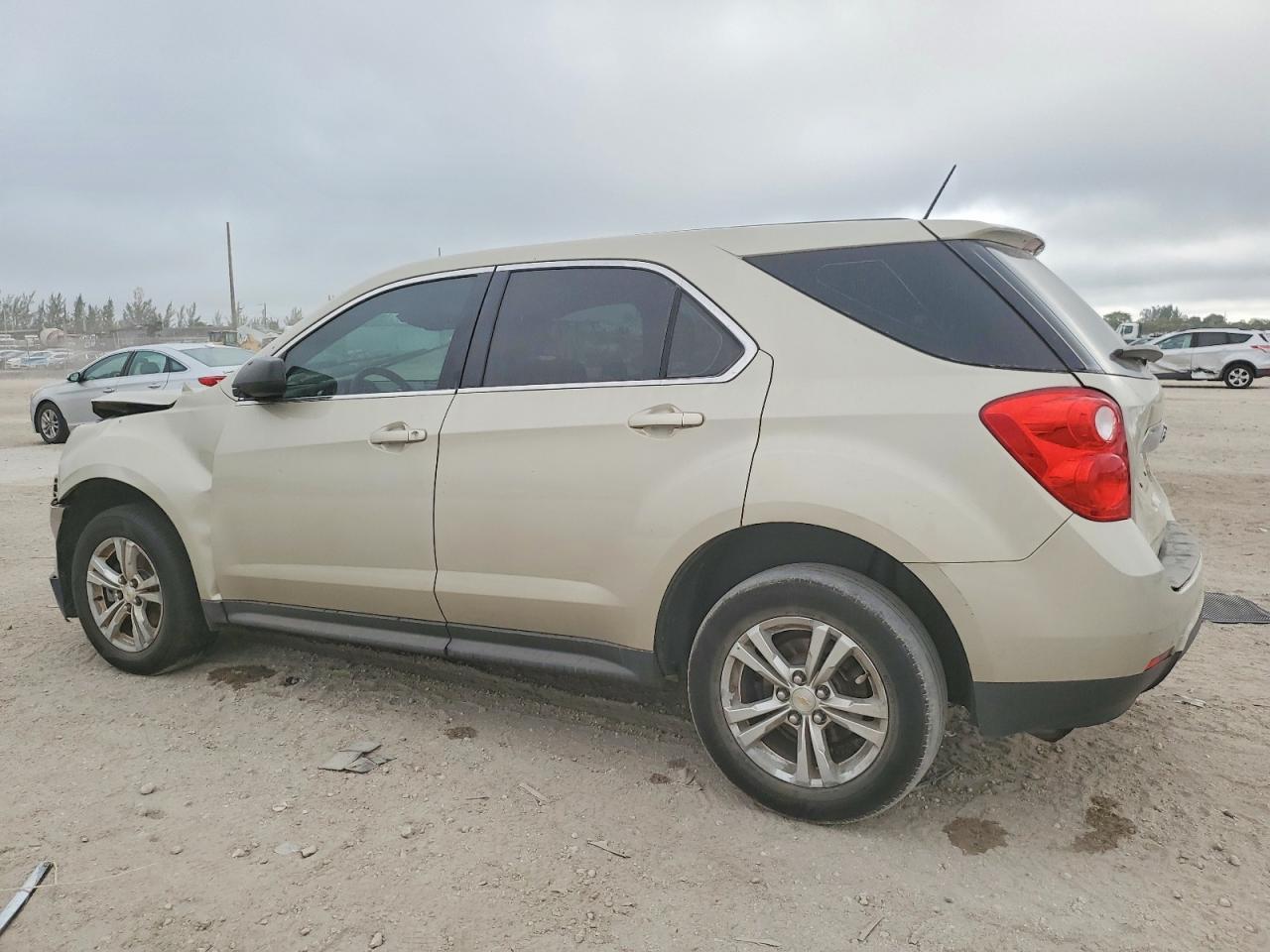 2015 Chevrolet Equinox Ls - Фото 2
