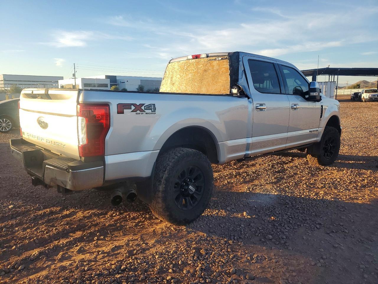 2017 Ford F250 Super Duty - Image 3