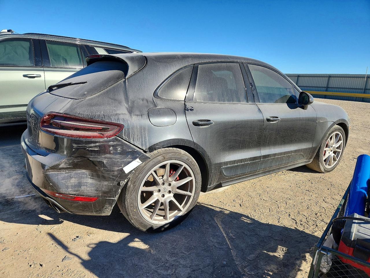 2017 Porsche Macan Gts - Image 3