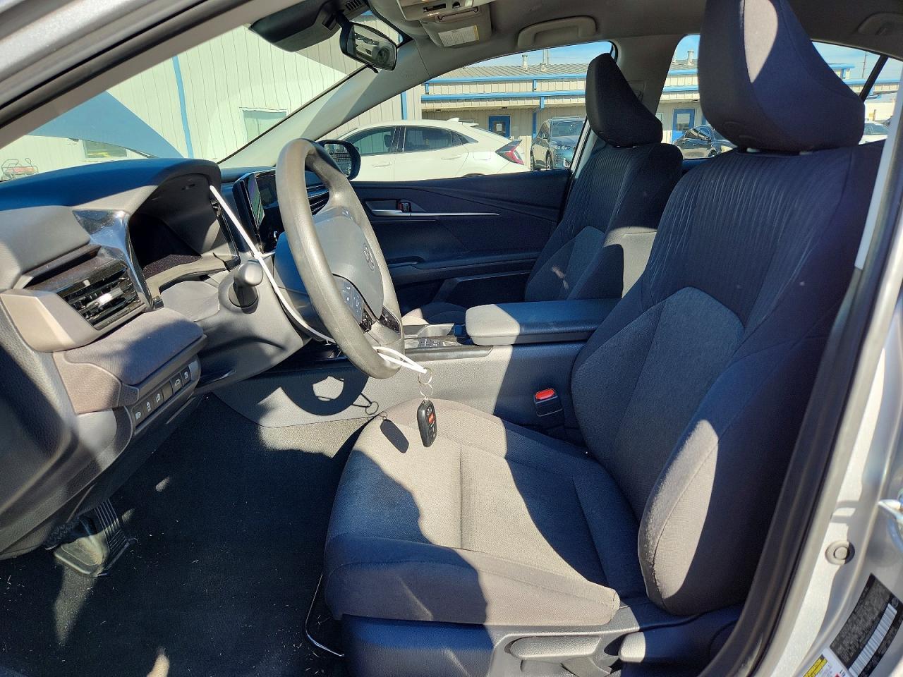 2025 Toyota Camry Le - Image 7