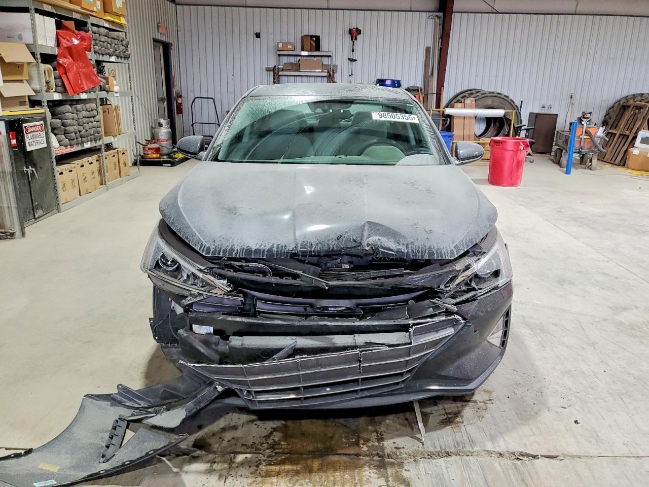2020 Hyundai Elantra Se - Image 5