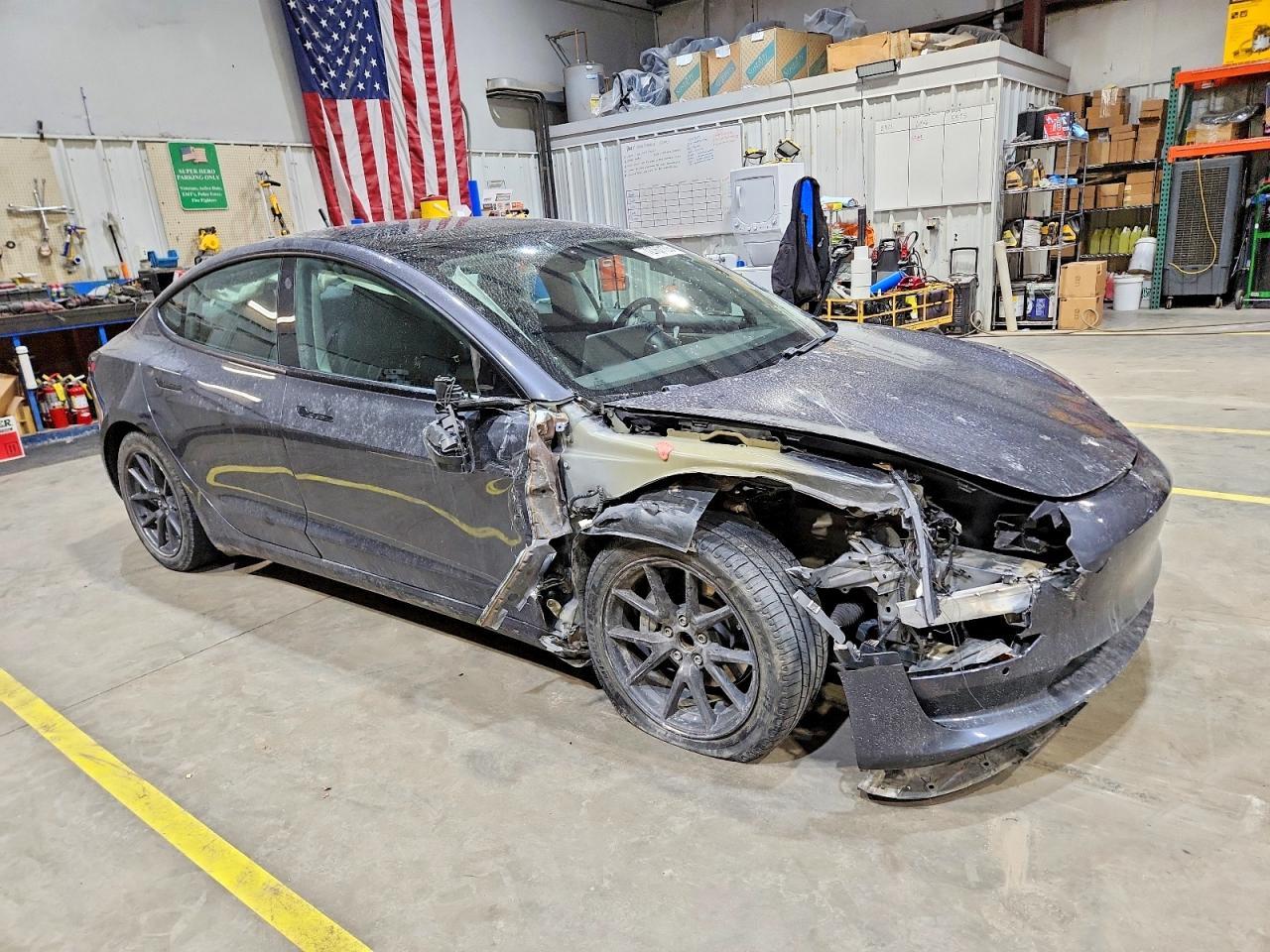 2021 Tesla Model 3 - Image 4