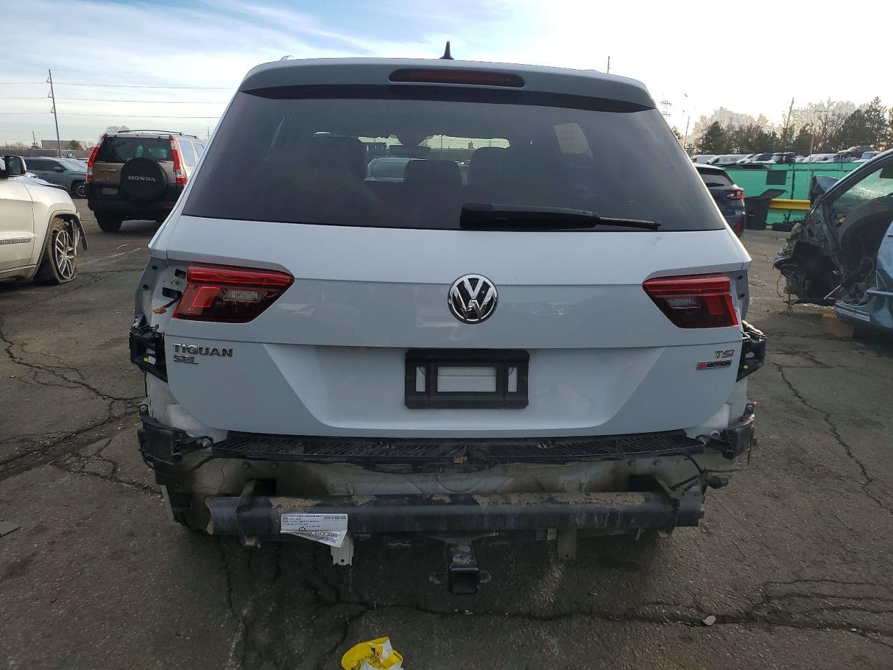 2018 Volkswagen Tiguan Sel Premium - Image 6