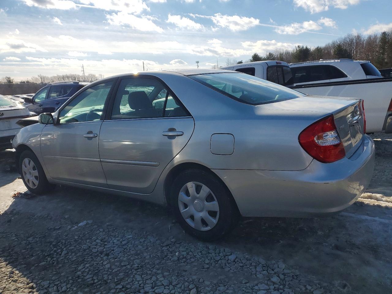 2003 Toyota Camry Le - Image 2