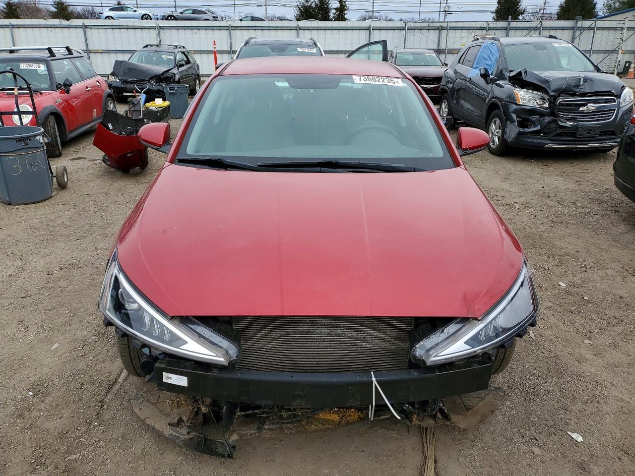 2019 Hyundai Elantra Se - Image 5