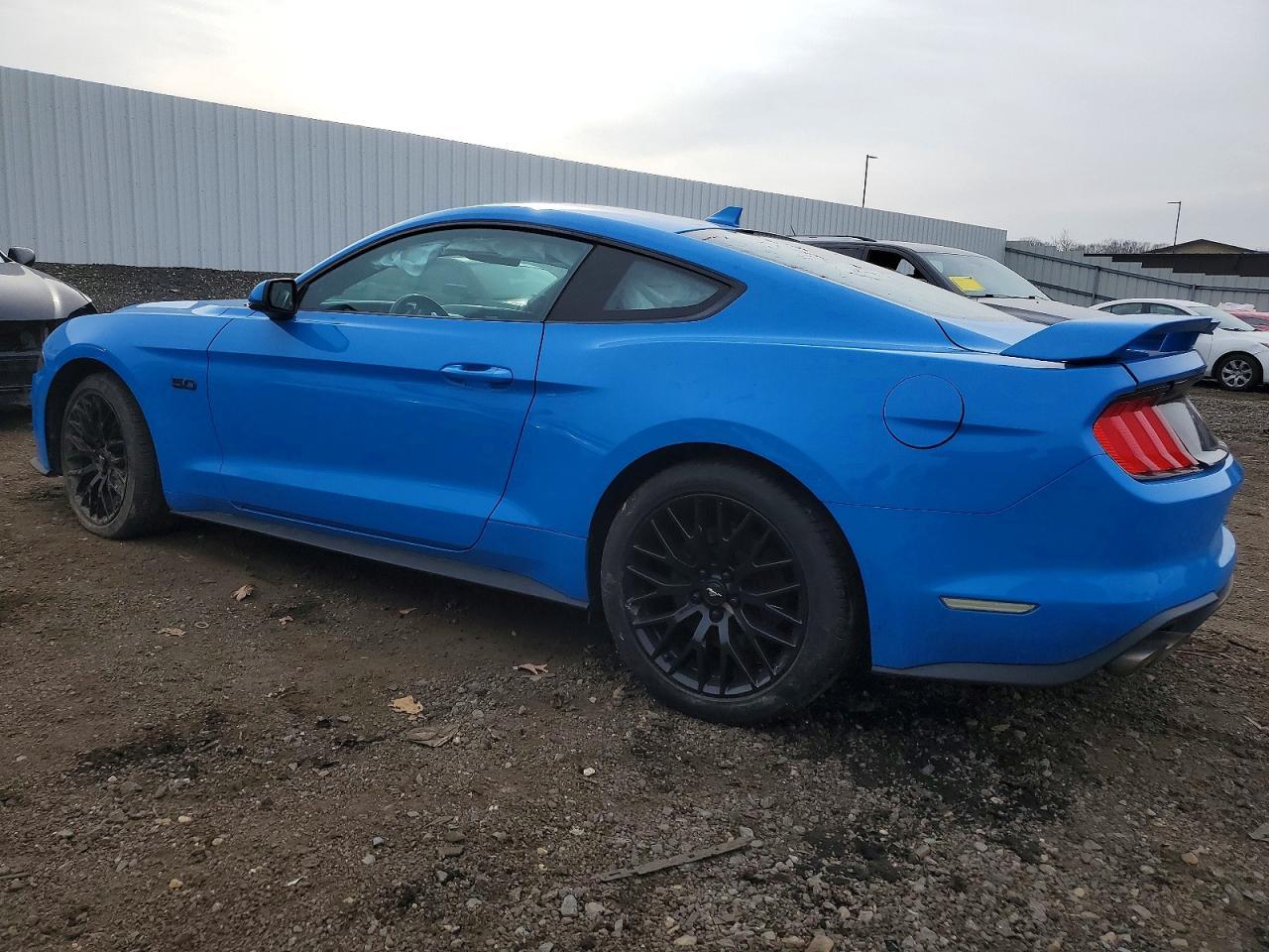 2022 Ford Mustang Gt - Фото 2