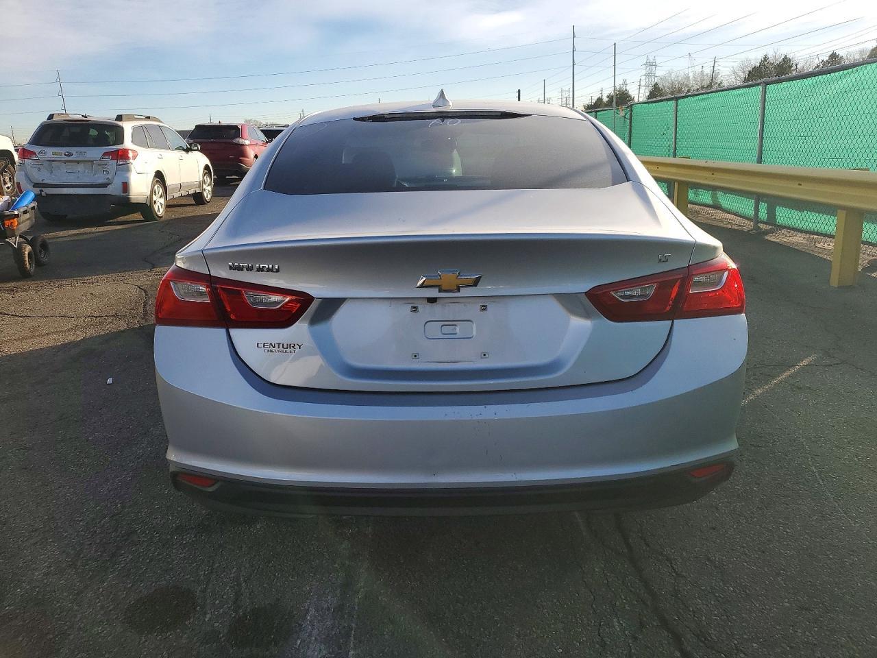 2017 Chevrolet Malibu Lt - Image 6