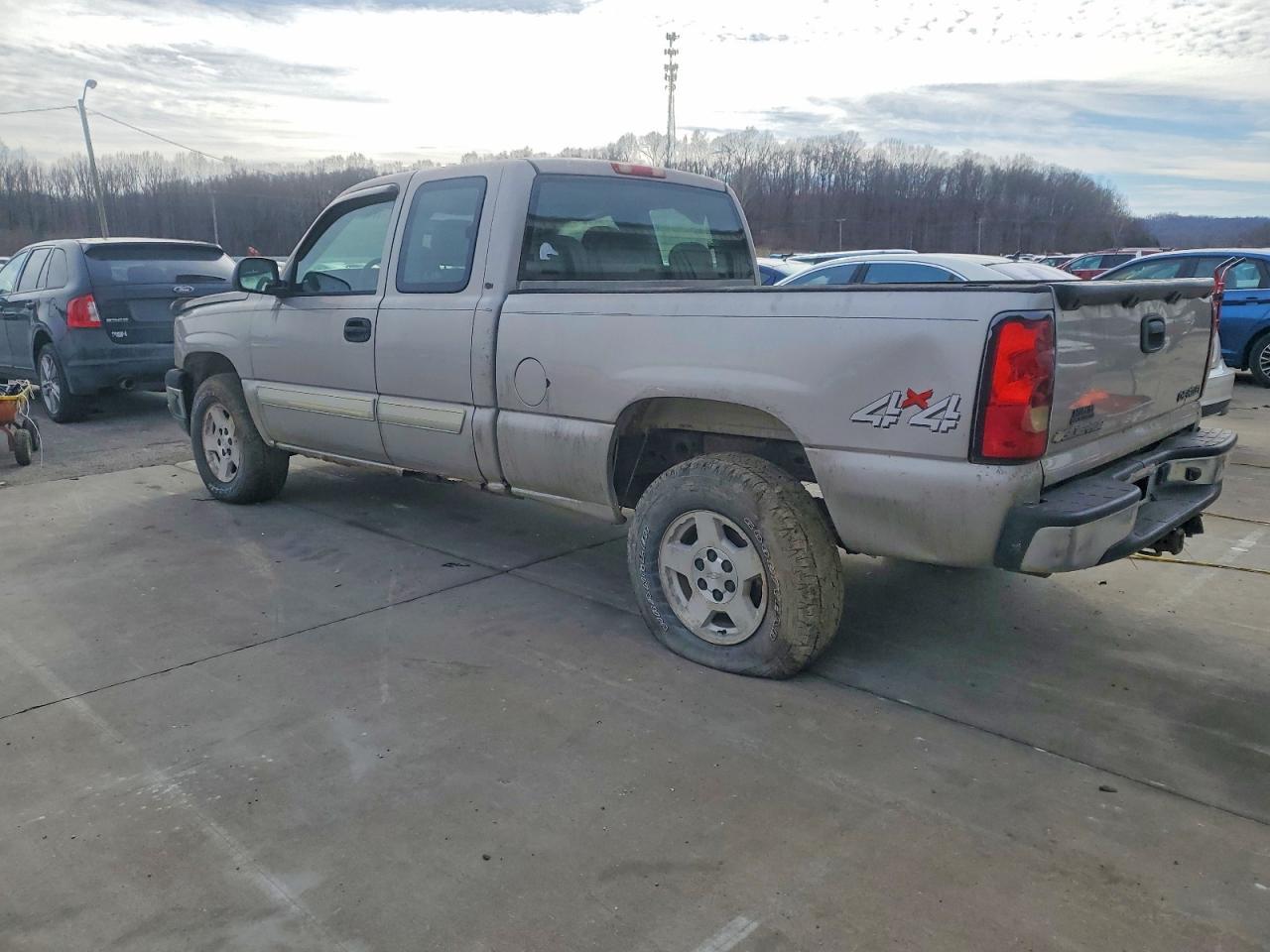 2005 Chevrolet Silverado K1500 - Фото 2