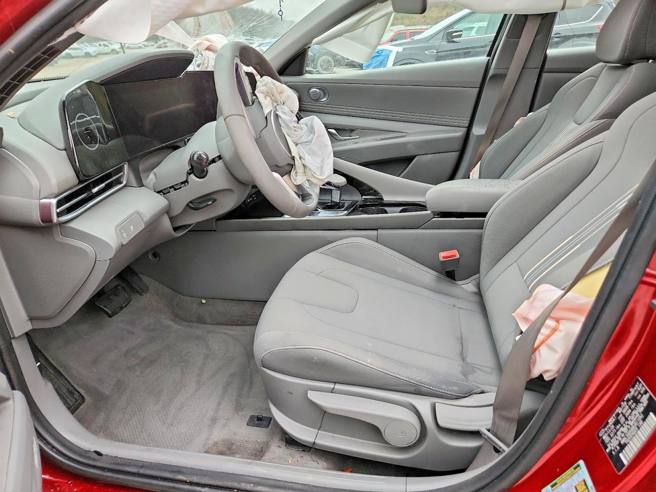 2024 Hyundai Elantra Sel - Image 7