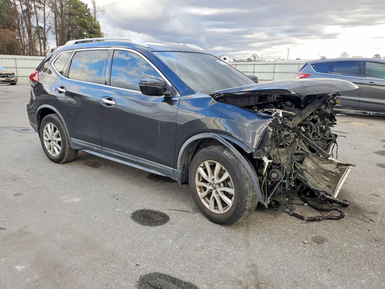 2018 Nissan Rogue S - Image 4