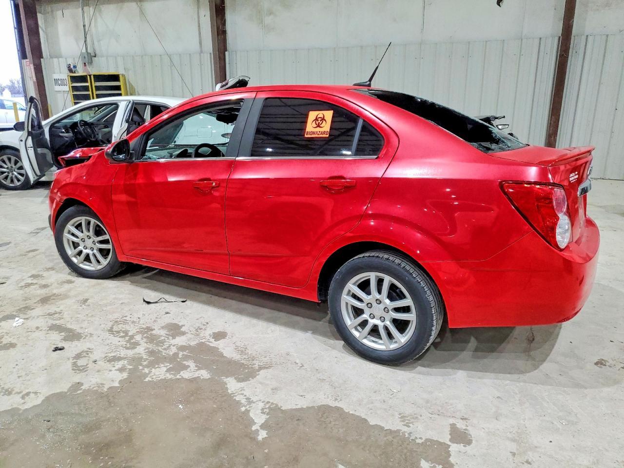 2014 Chevrolet Sonic Lt - Image 2