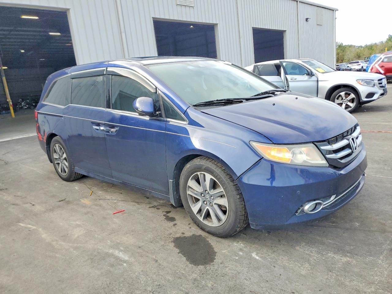 2015 Honda Odyssey Touring - Фото 4