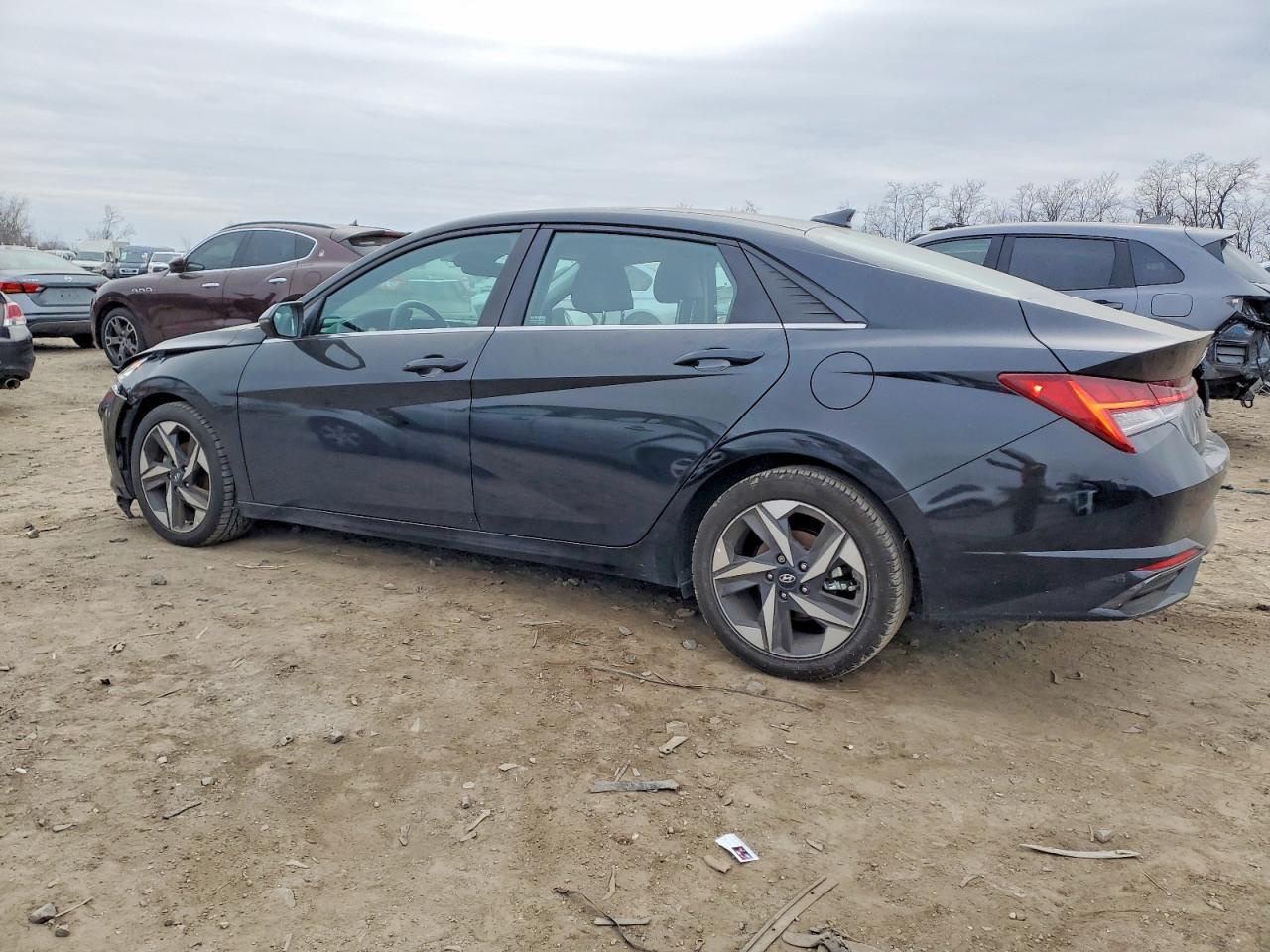 2023 Hyundai Elantra Limited - Фото 2