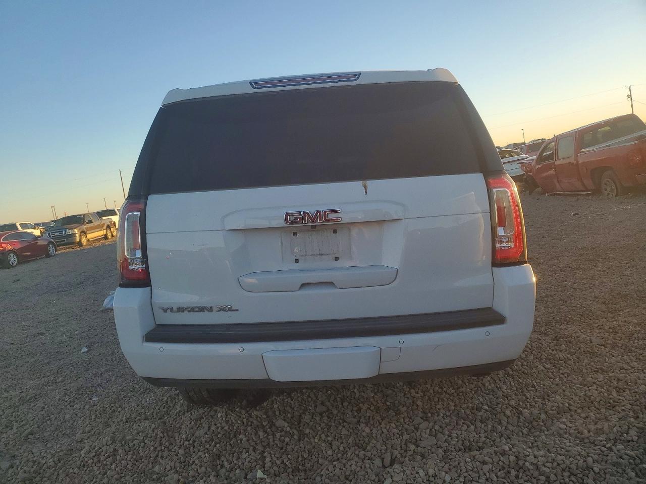 2018 GMC Yukon Xl K1500 Slt - Image 6