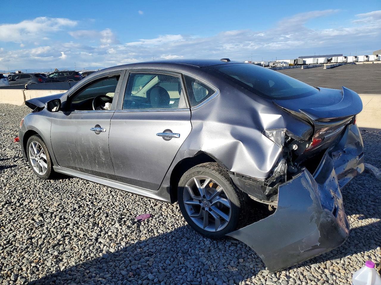 2015 Nissan Sentra S - Фото 2
