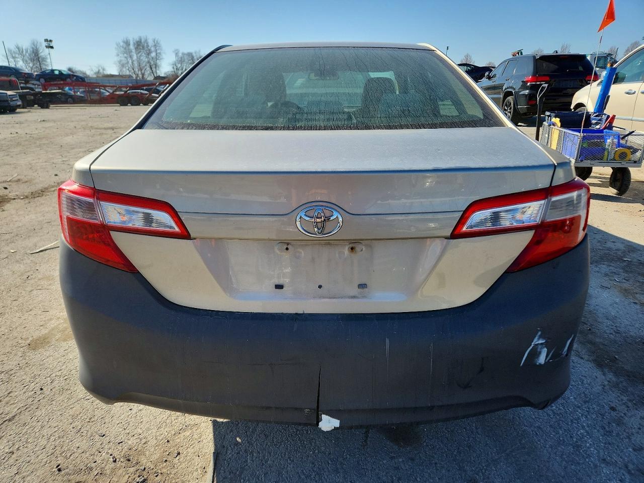 2013 Toyota Camry L - Фото 6