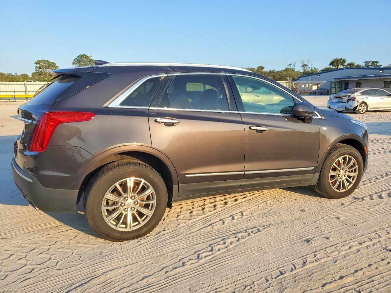 2017 Cadillac Xt5 Luxury - Фото 3