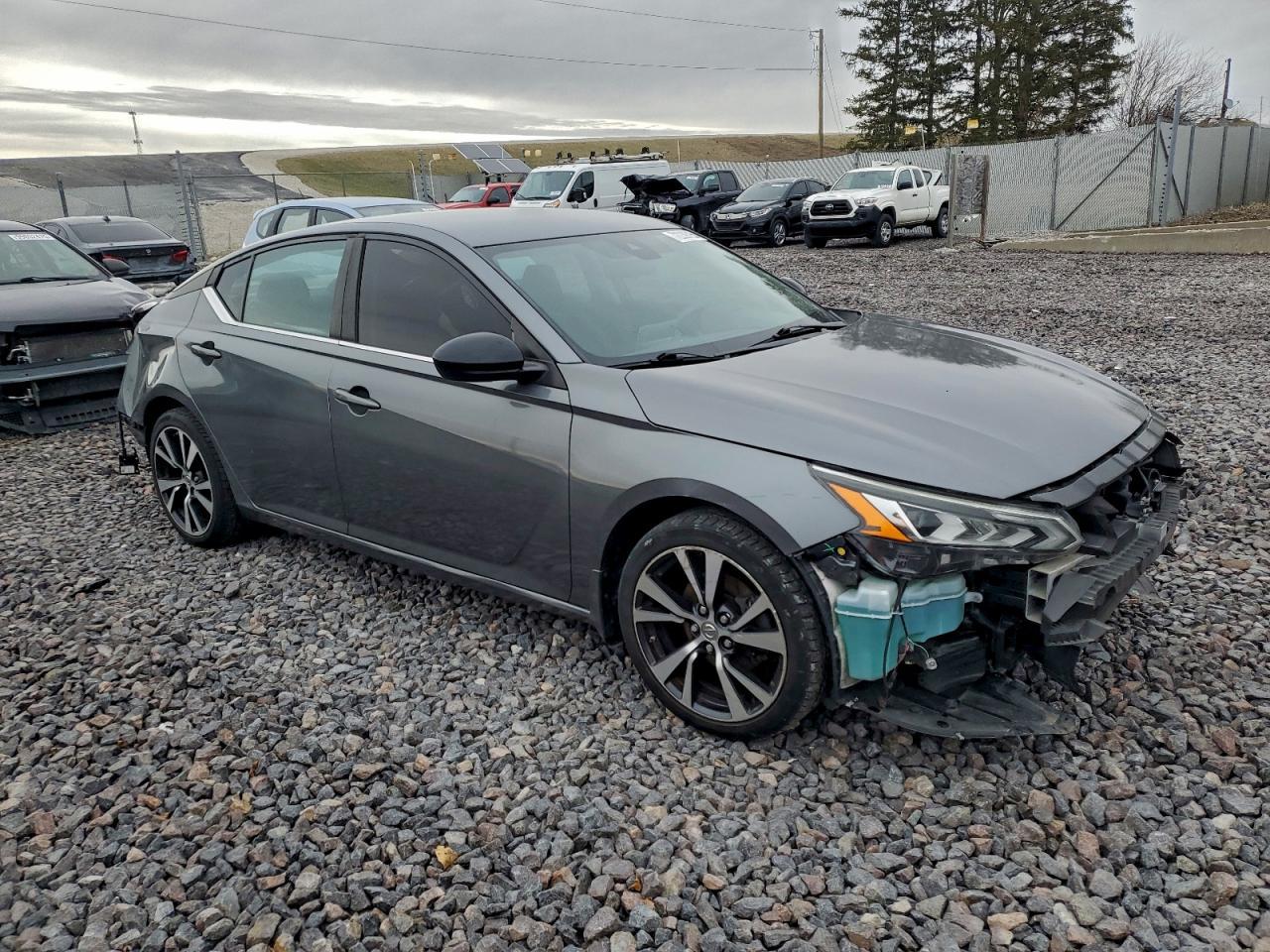 2020 Nissan Altima Sr - Image 4