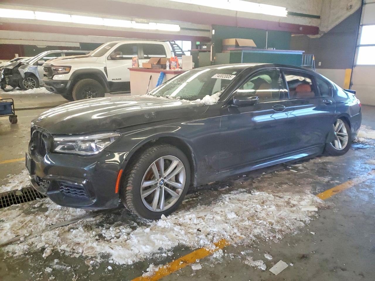 2017 BMW 750 Xi