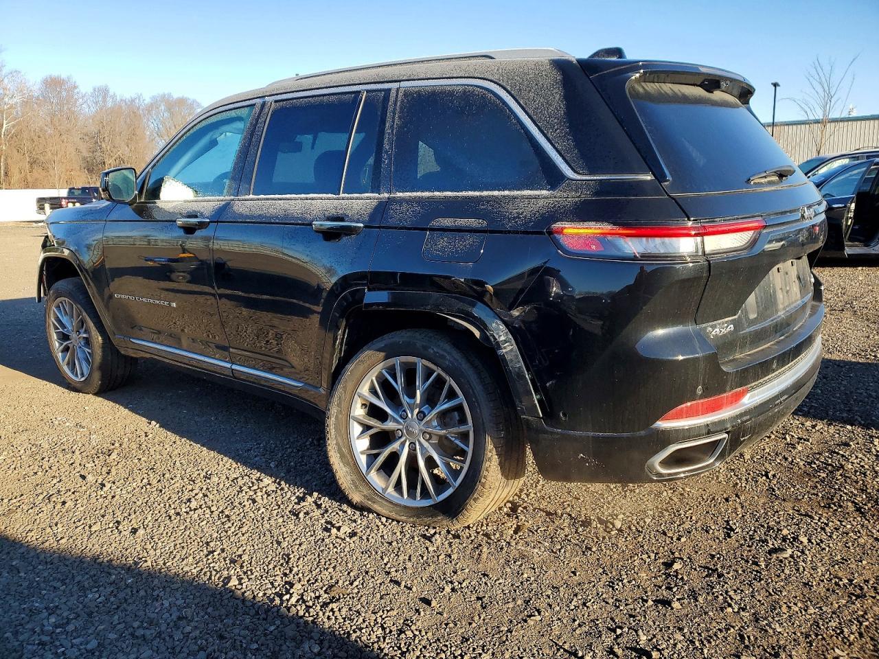 2022 Jeep Grand Cherokee Summit - Фото 2