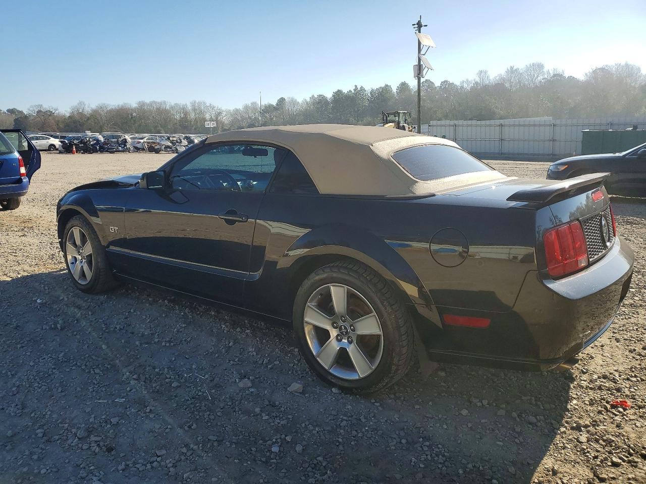 2006 Ford Mustang Gt - Image 2
