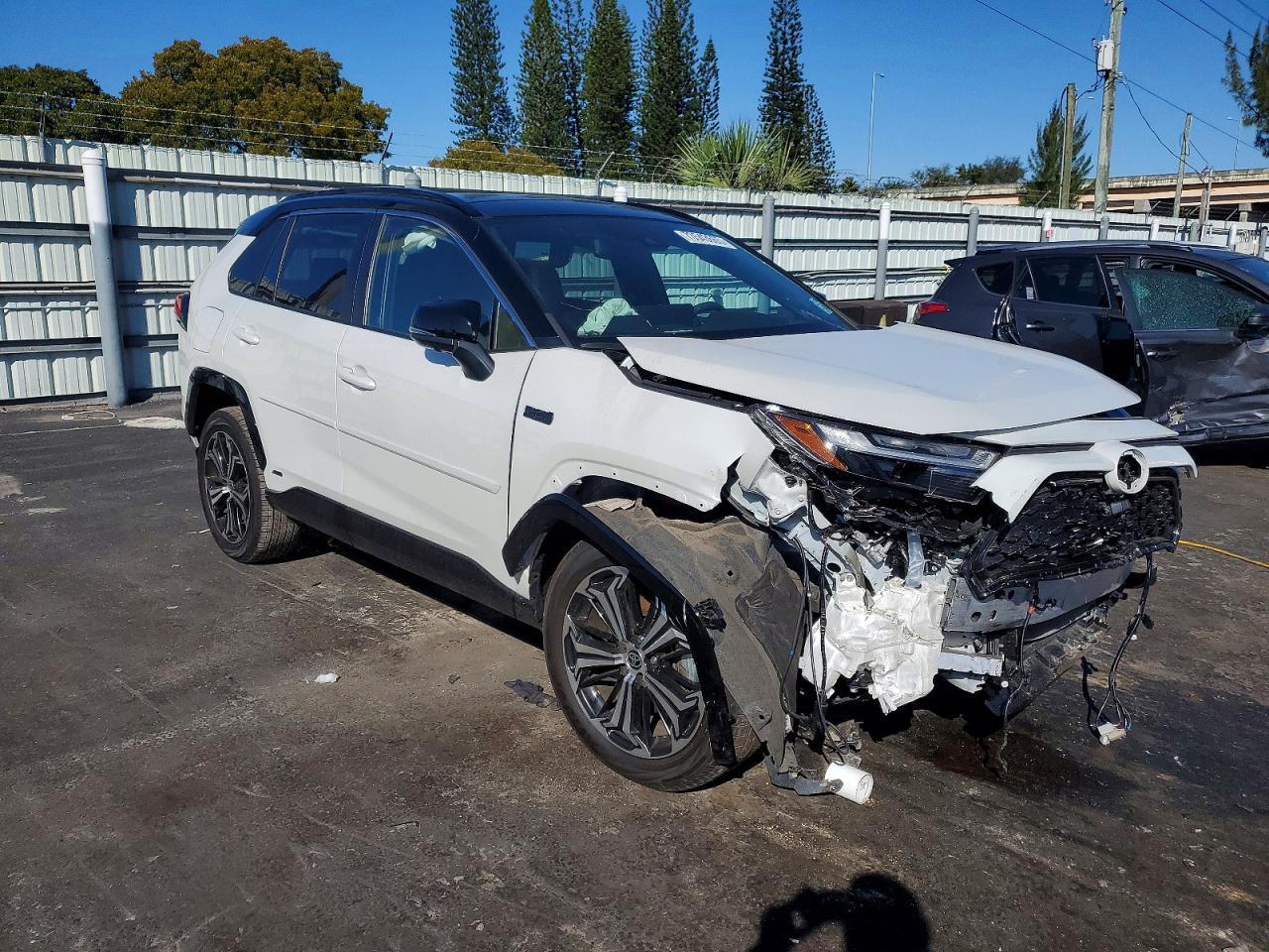 2024 Toyota Rav4 Prime Xse - Фото 4