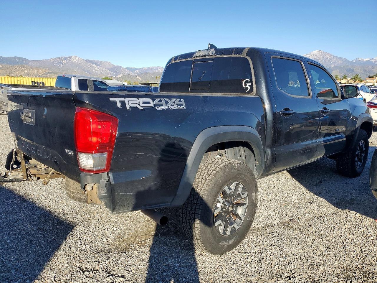 2017 Toyota Tacoma Double Cab - Фото 3