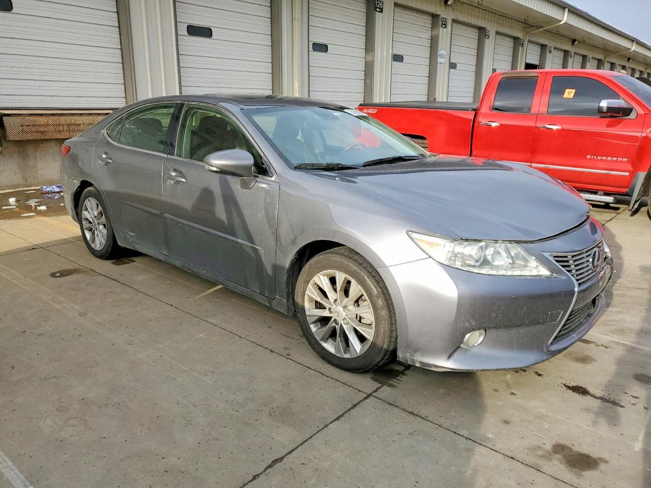 2013 Lexus Es 300H - Image 4
