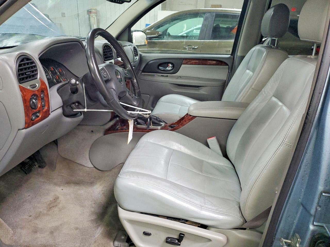 2006 GMC Envoy - Image 7