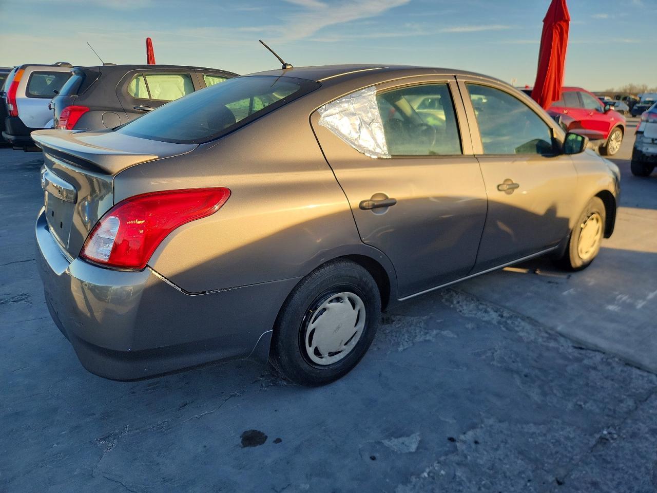 2016 Niss Versa 1.6 S Plus - Фото 3