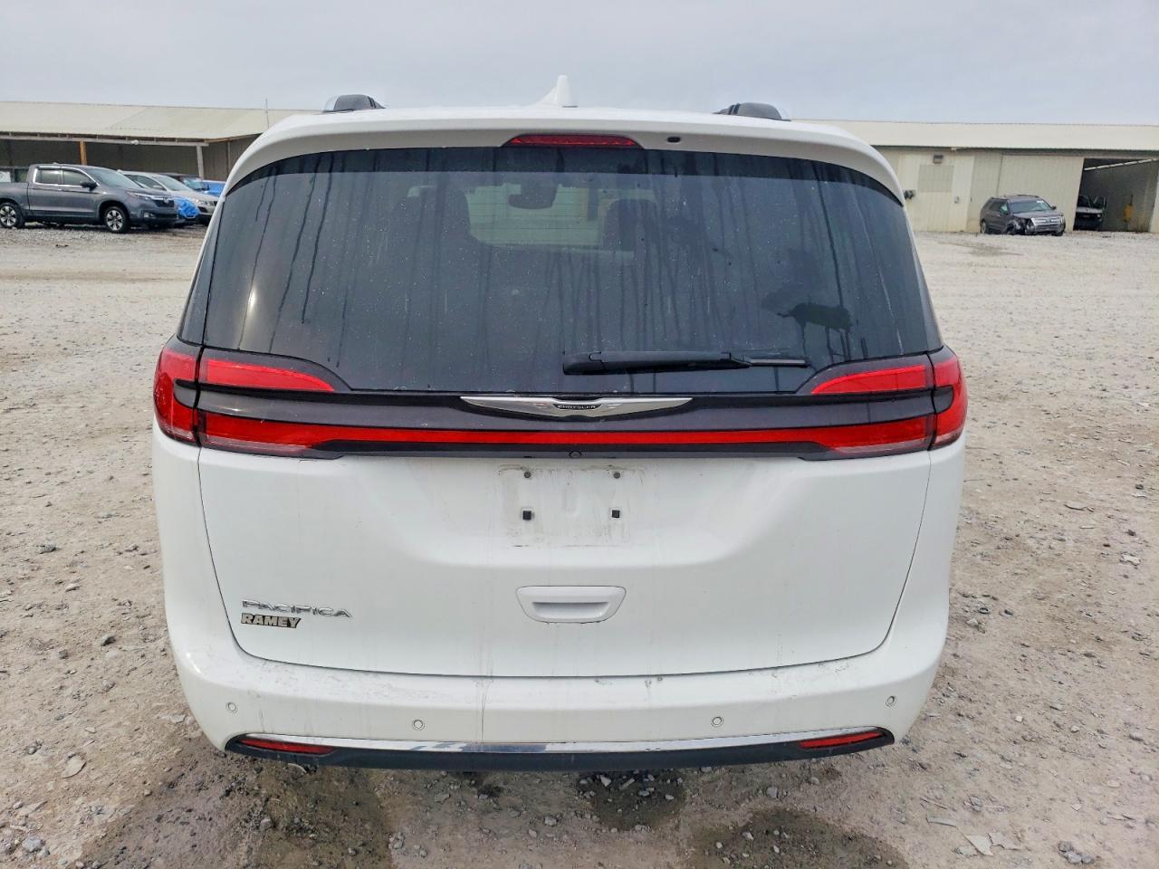2021 Chrysler Pacifica Touring L - Фото 6