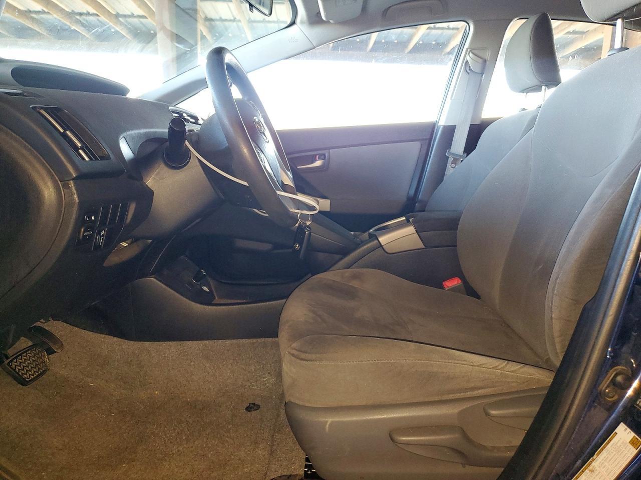 2013 Toyota Prius - Фото 7
