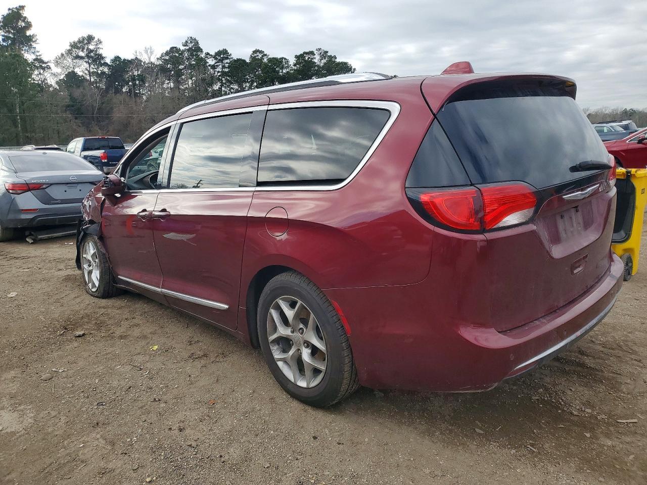 2017 Chrysler Pacifica Touring L Plus - Фото 2