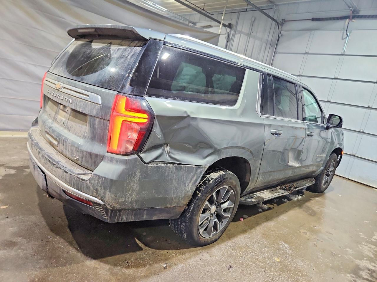 2023 Chevrolet Suburban K1500 Lt - Image 3