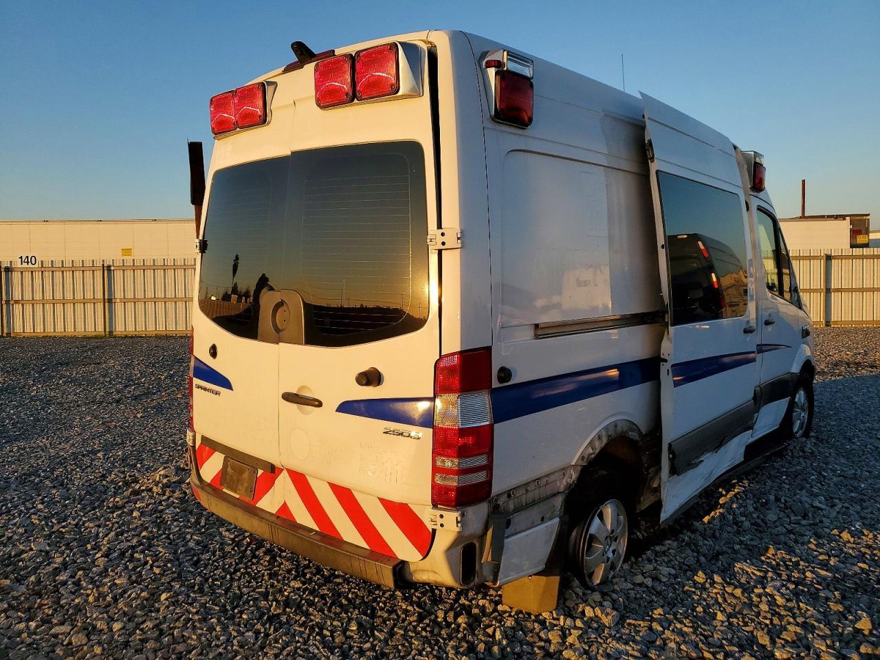 2017 Mercedes Benz Sprinter 2500 Ambulance - Image 3