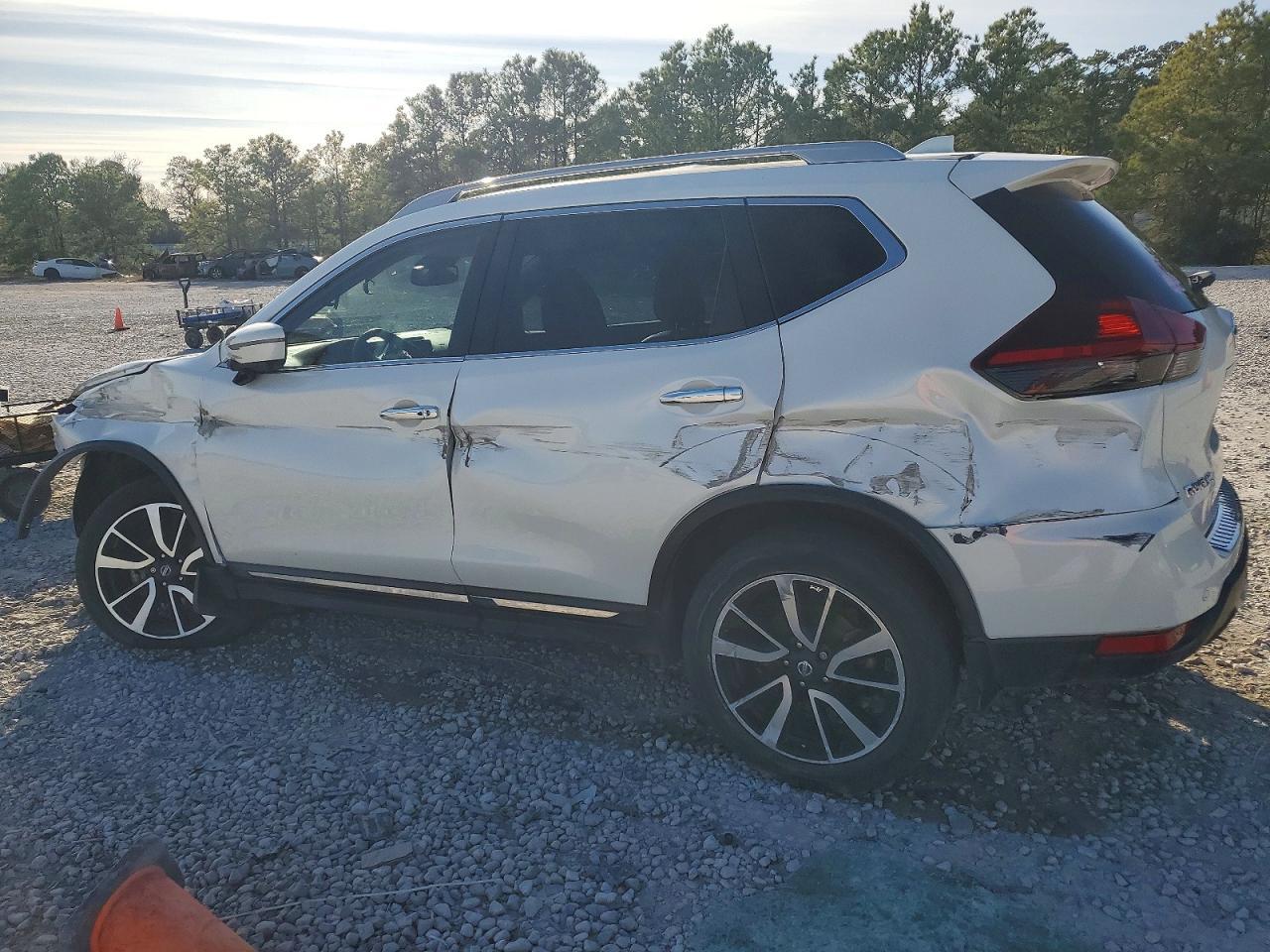 2019 Nissan Rogue S - Image 2