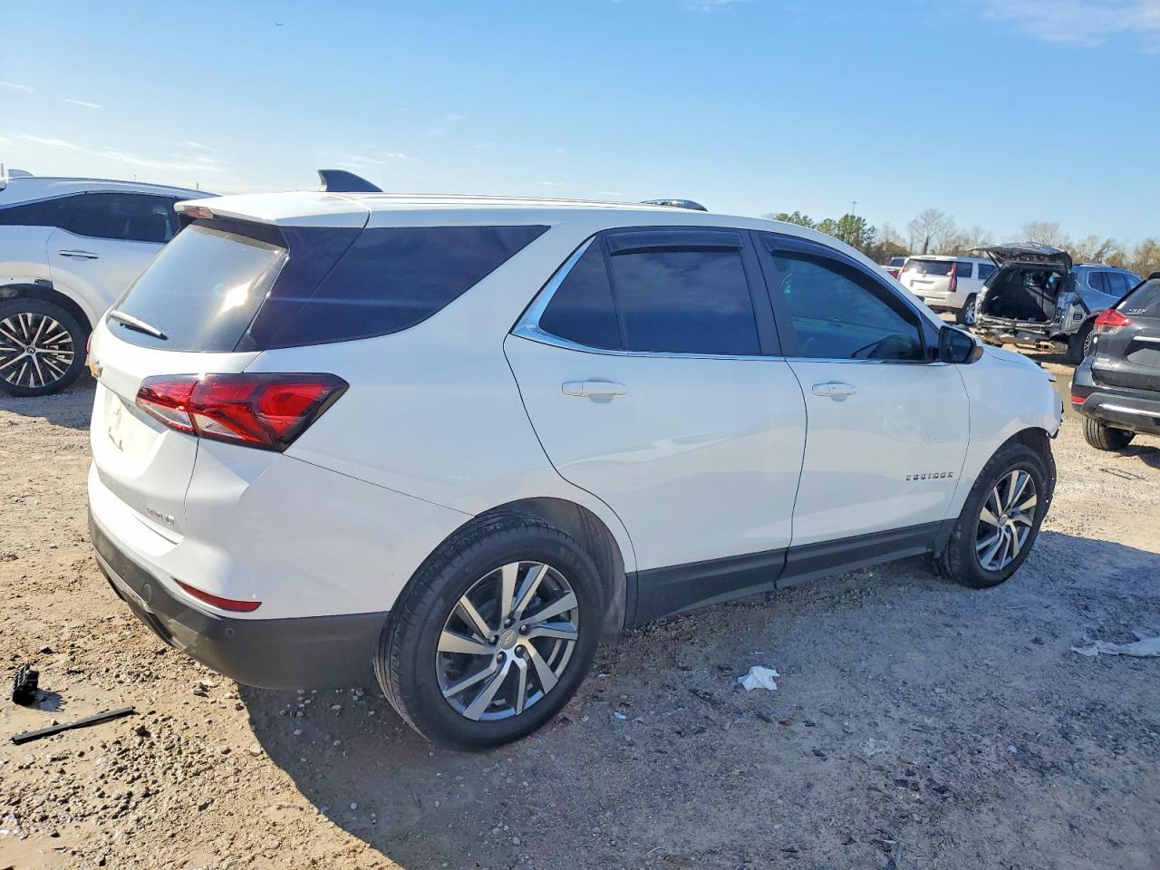 2024 Chevrolet Equinox Lt - Image 3
