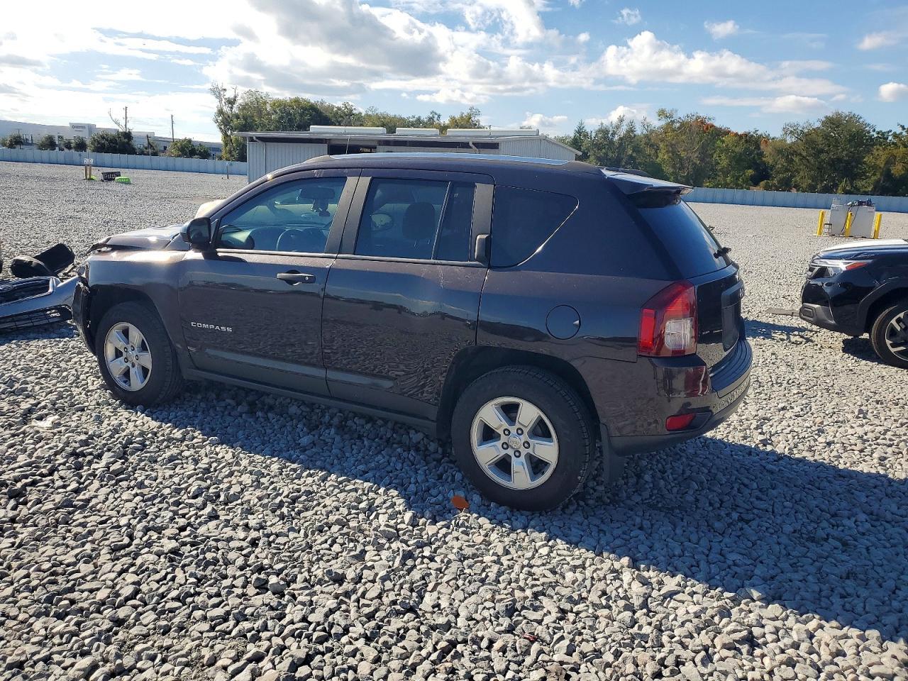 2014 Jeep Compass Sport - Фото 2