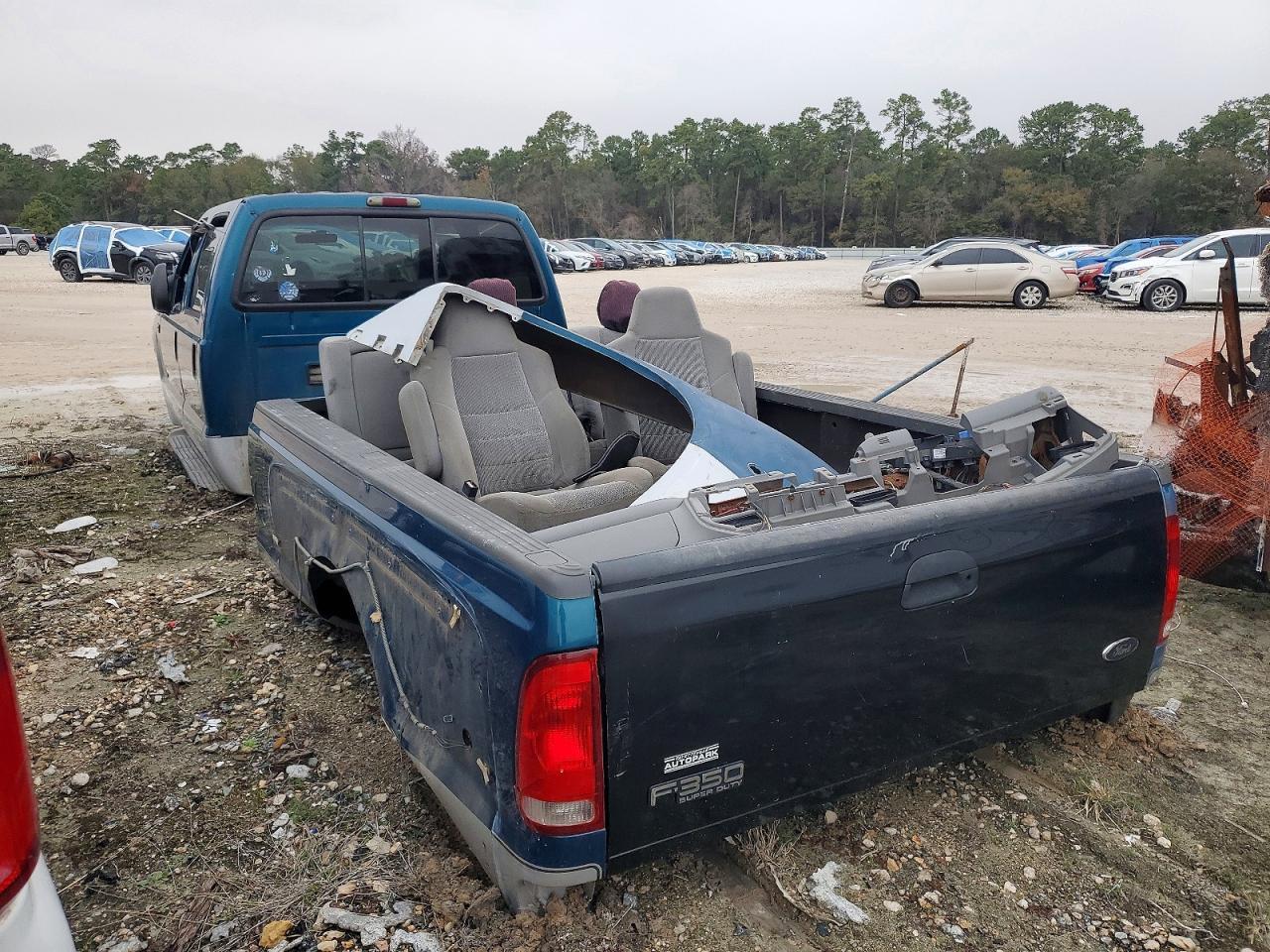 2002 Ford F350 Super Duty - Фото 2