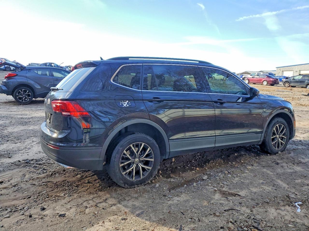 2019 Volkswagen Tiguan Se - Image 3
