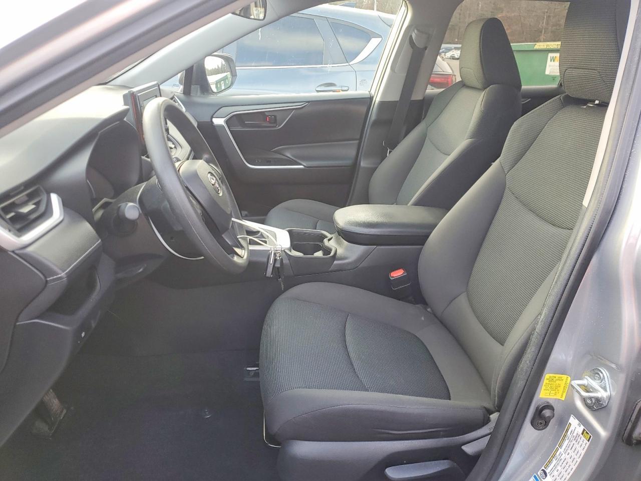 2021 Toyota Rav4 Le - Image 7