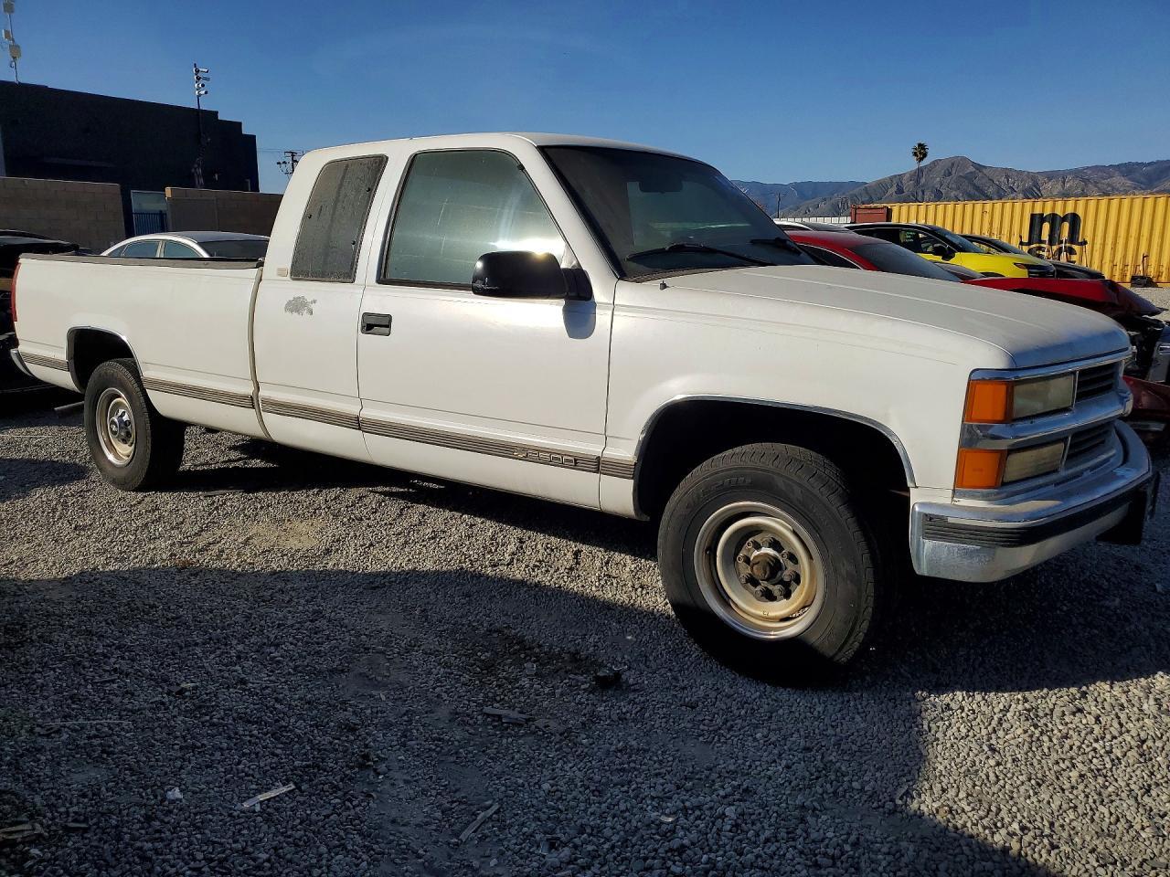 1997 Chevrolet Gmt-400 C2500 - Image 4