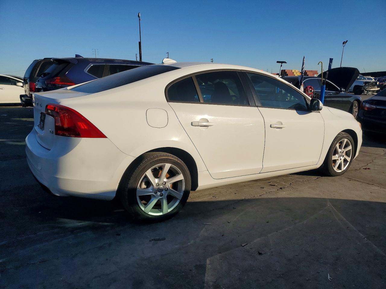 2014 Volvo S60 T5 - Image 3