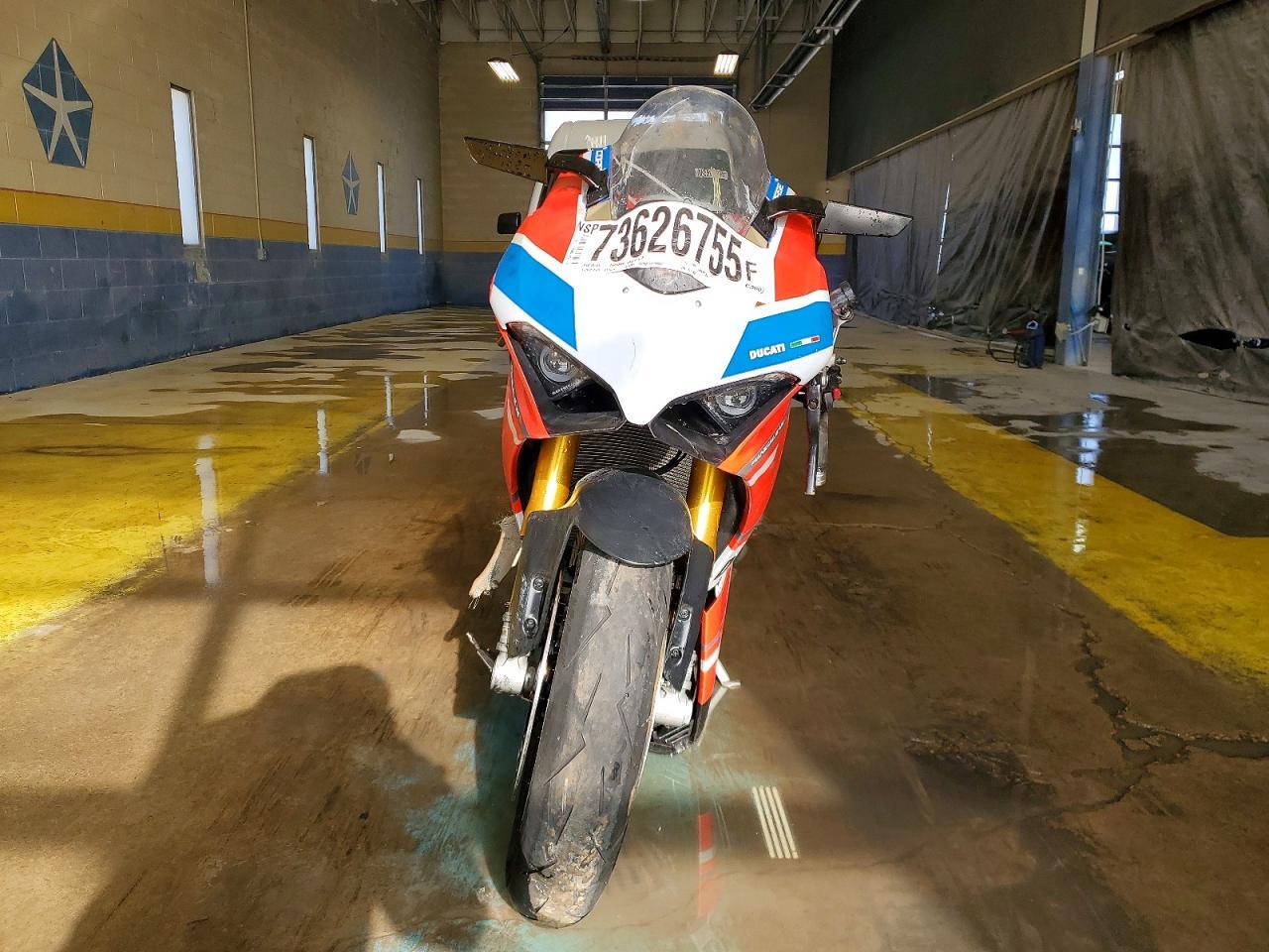 2019 Ducati Panigale V4 - Image 2