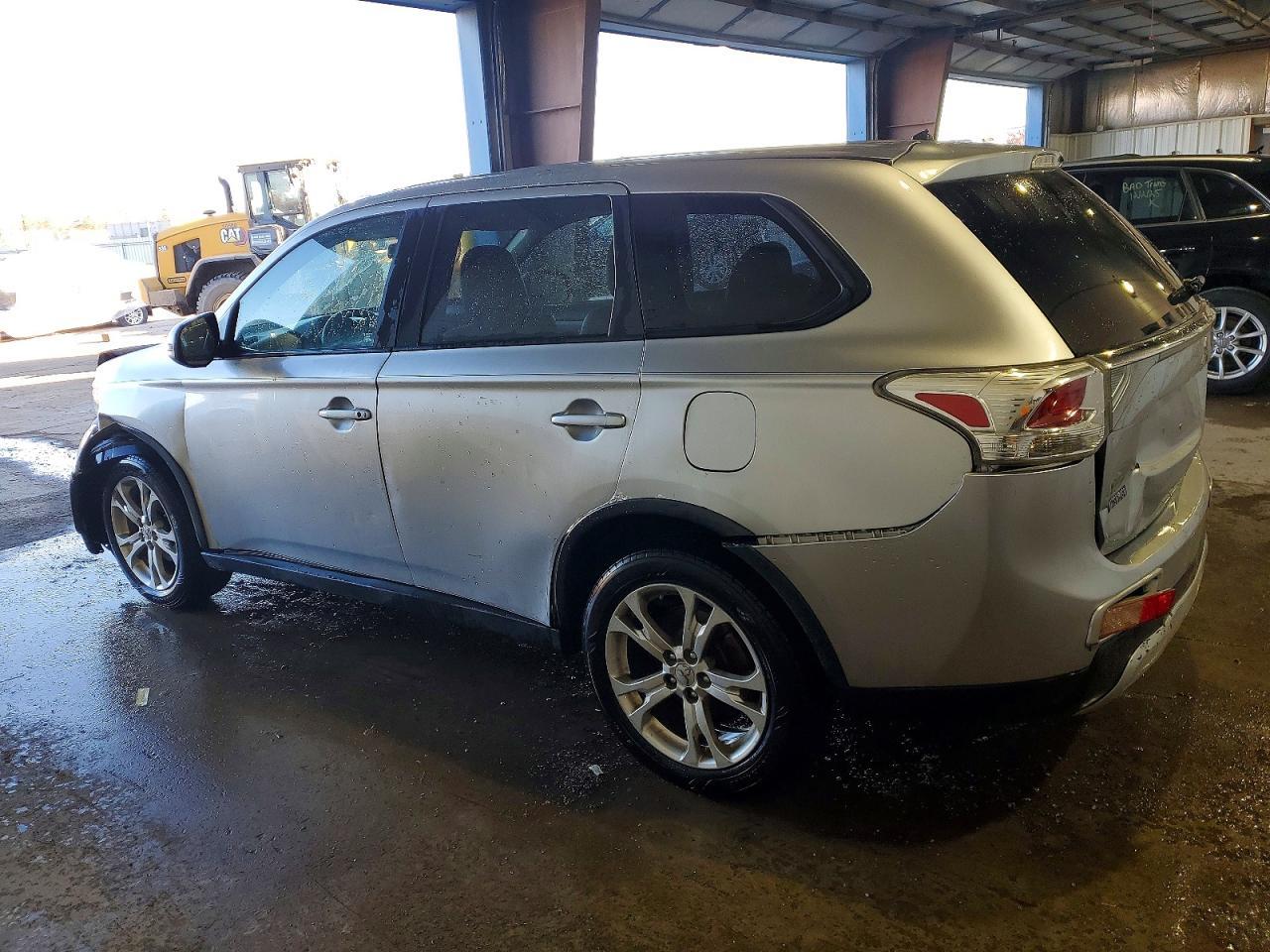 2015 Mitsubishi Outlander Se - Фото 2