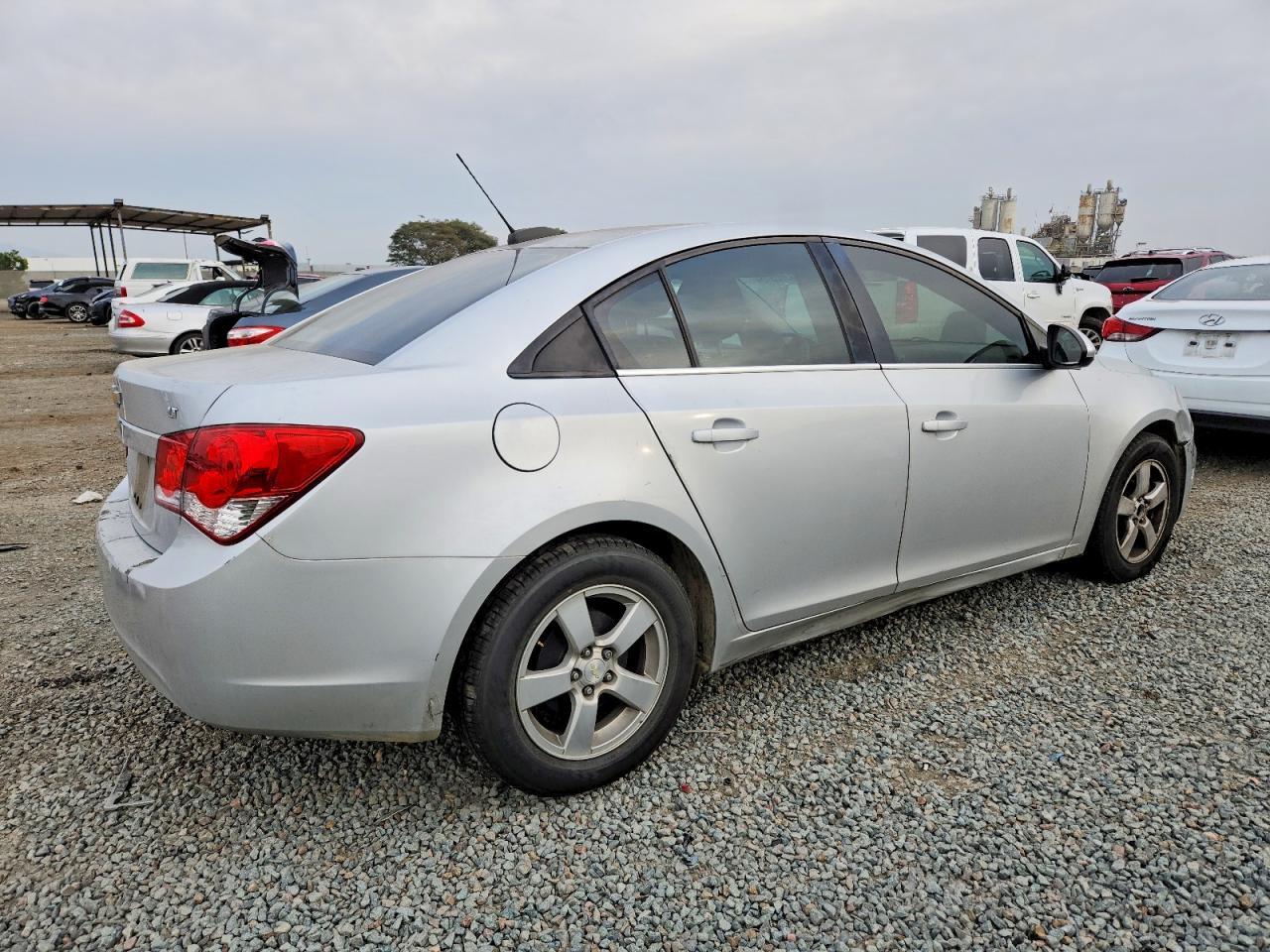 2015 Chevrolet Cruze Lt - Image 3