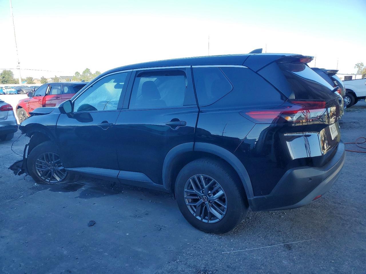 2023 Nissan Rogue S - Image 2