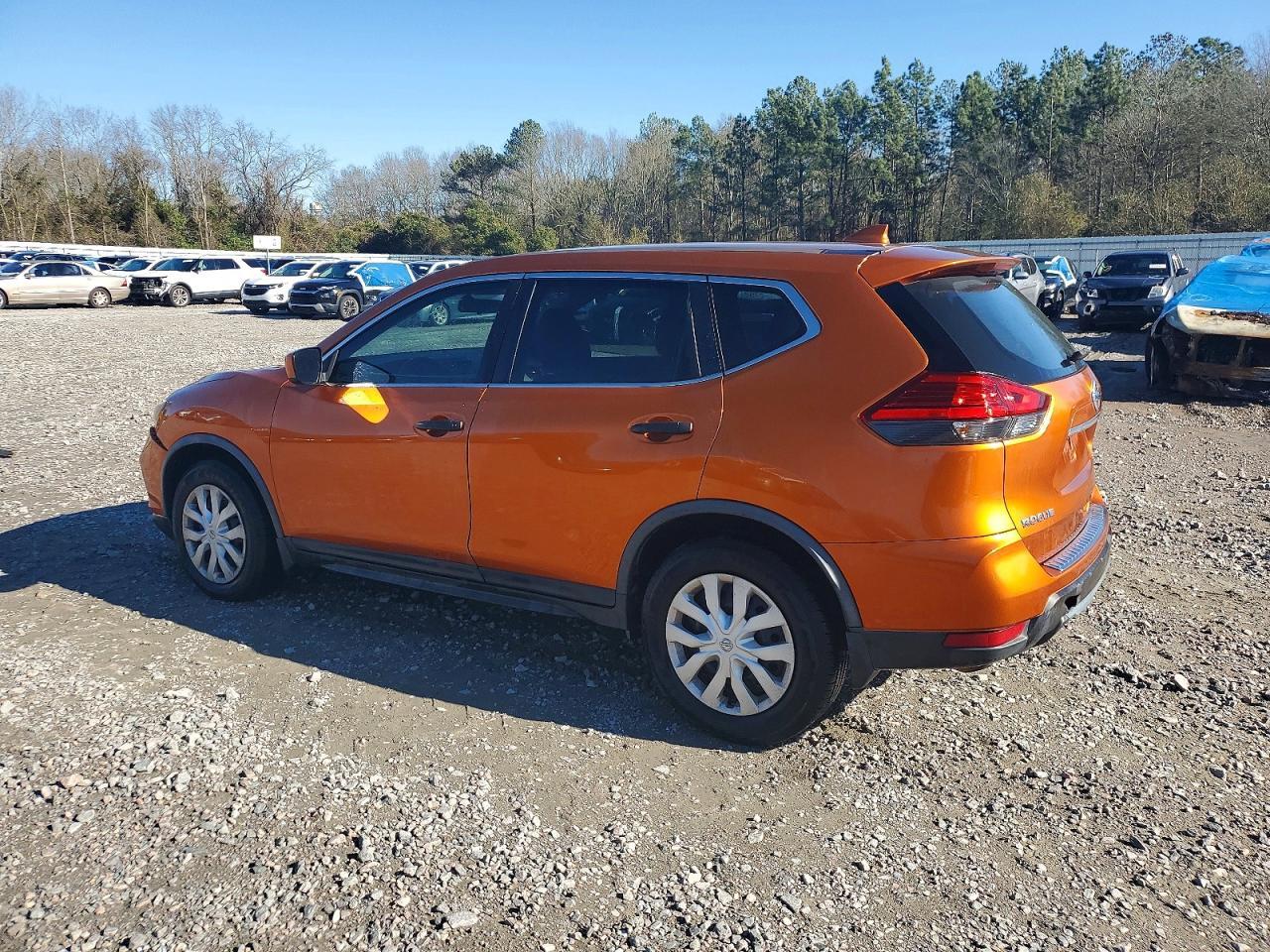 2017 Nissan Rogue S - Фото 2