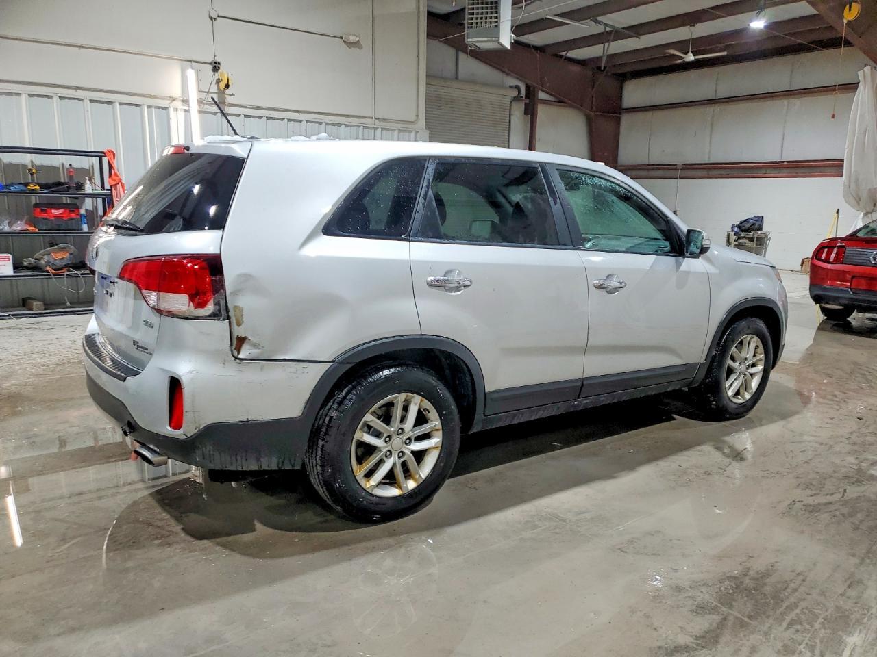 2015 Kia Sorento Lx - Image 3