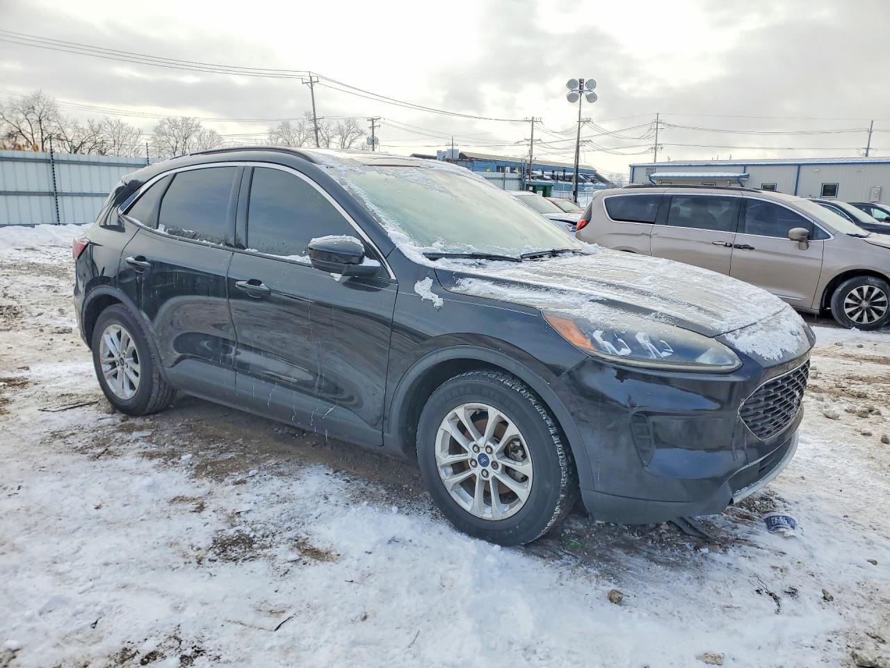 2020 Ford Escape Se - Фото 4